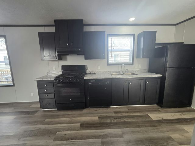 Foto del edificio - 433 Warbler Ln