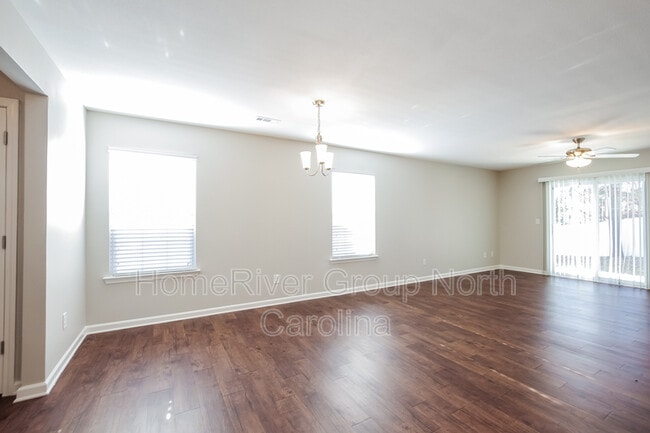 Building Photo - 1053 Bolivia Dr
