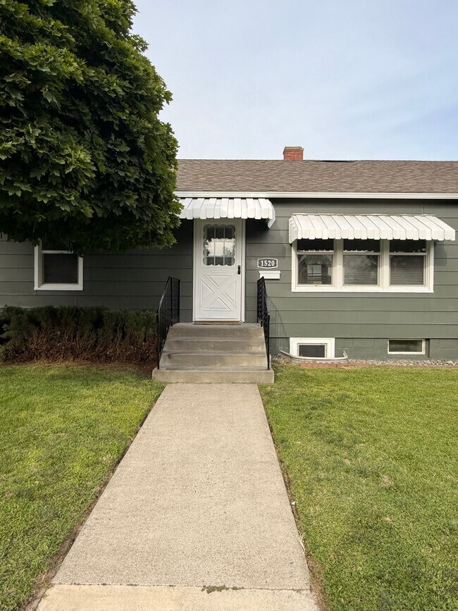 Foto del edificio - 1520 Mahan Ave