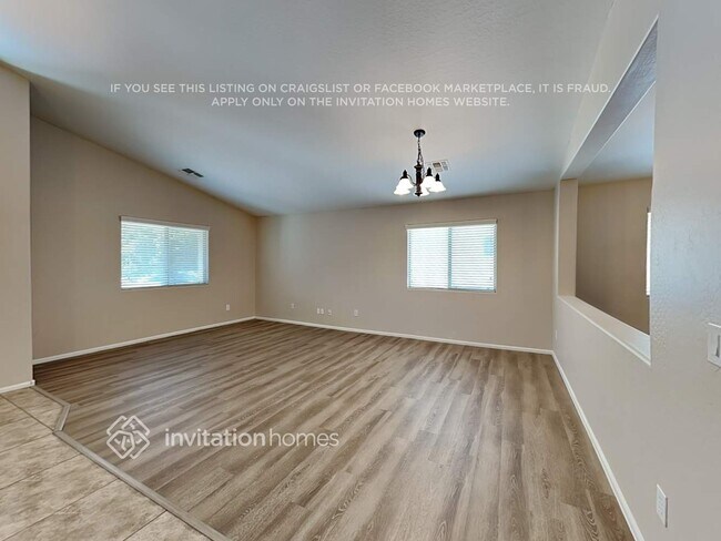 Foto del edificio - 10140 W Raymond St