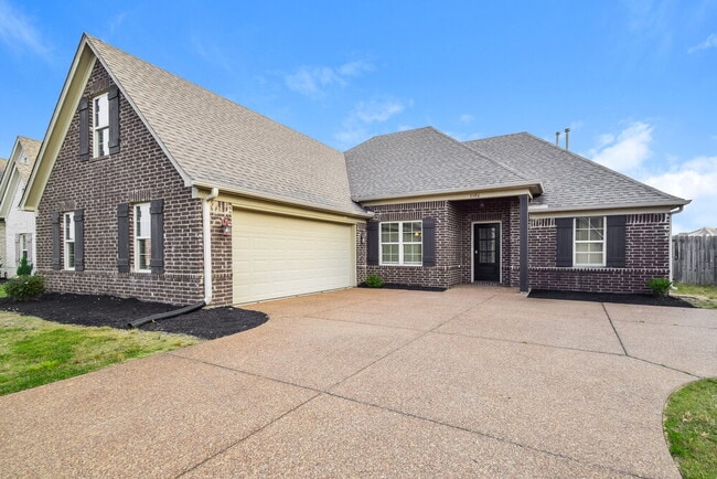 Building Photo - 3580 Sabra Ln