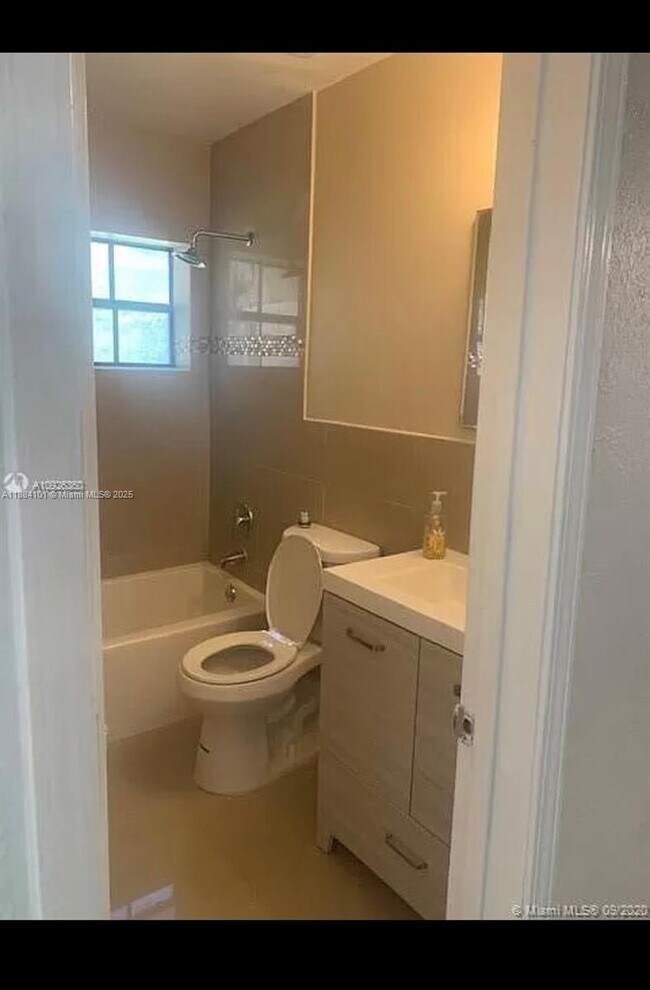 Foto del edificio - 1501 NW 174th St