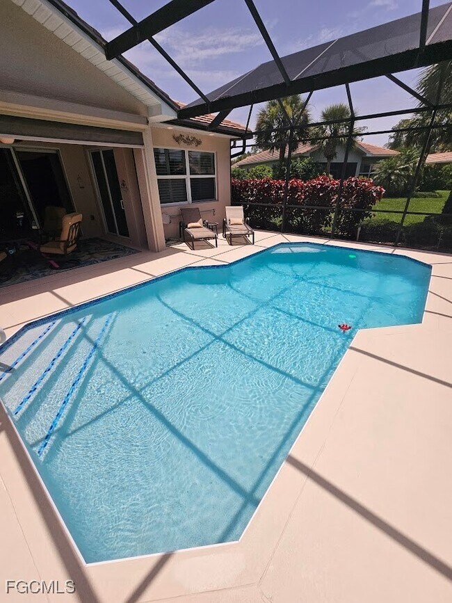 Building Photo - 10630 Camarelle Cir