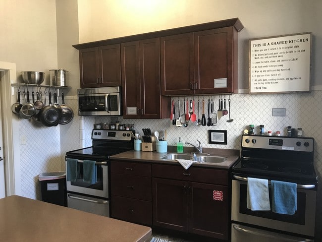 Community Kitchen - 101 Center E St