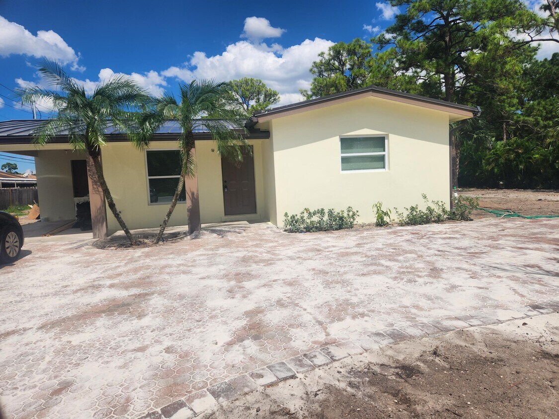 4615 Melaleuca Ln, Greenacres, FL 33463 House Rental in Greenacres, FL