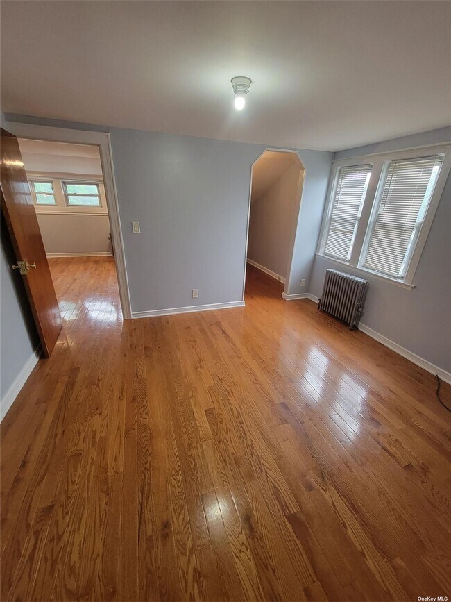 Foto del edificio - 150-24 123rd Ave
