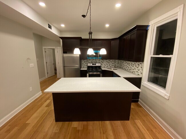Front view of kitchen - 6813 Palisade Ave