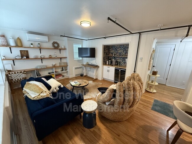 Foto del edificio - 1010 8th St
