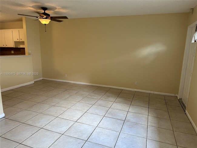 Foto del edificio - 5315 NW 22nd St