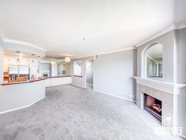Building Photo - 5895 Friars Rd