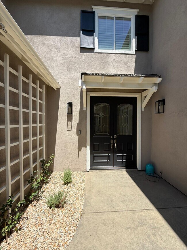 Building Photo - 32956 Rhine Ave