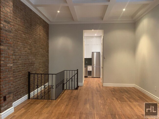 Building Photo - East 75th Street