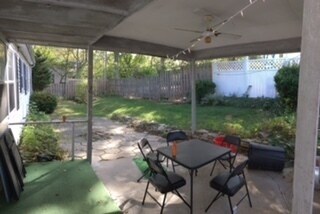 Foto del edificio - 3 Bedroom + Large Study Available August 2...