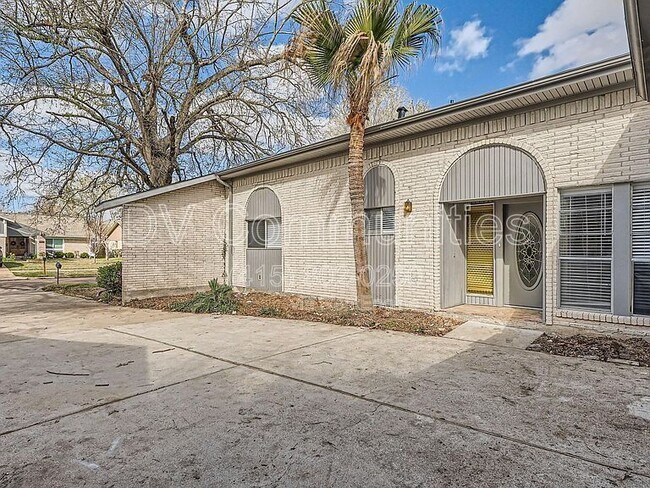 Foto del edificio - 16310 Cavendish Dr