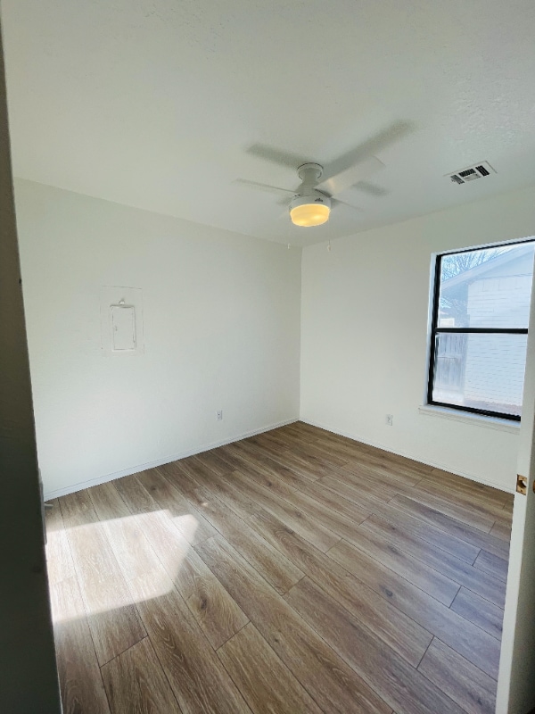 Building Photo - 2009 Twisted Oak Cir
