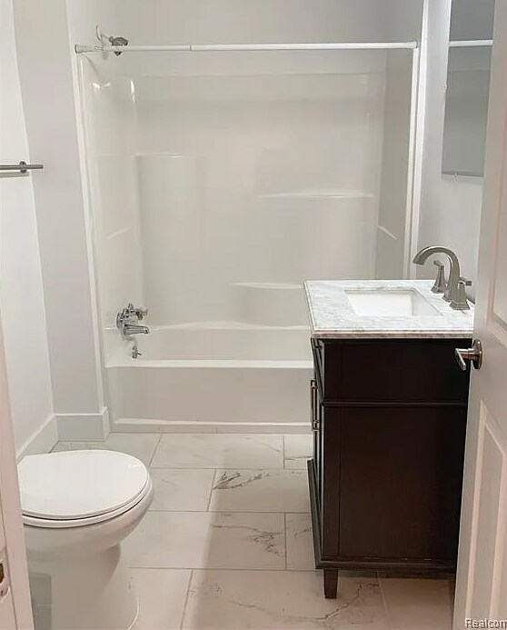 Building Photo - 504 E Bernhard Ave