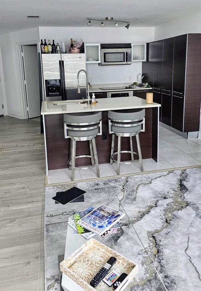 Foto del edificio - 1900 N Bayshore Dr