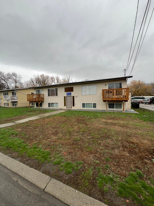 Building Photo - 1604-1645 45 St