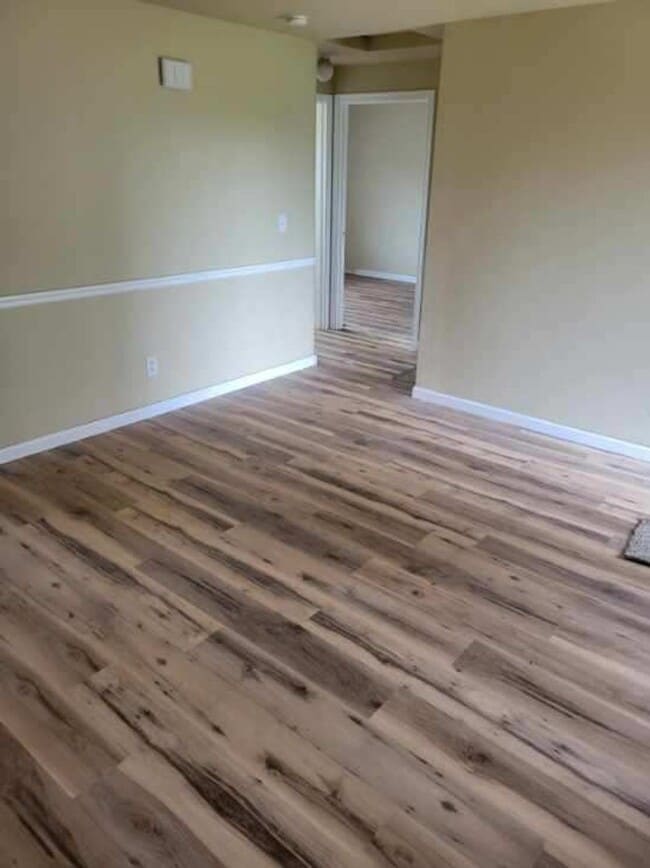 Building Photo - REEDWAY