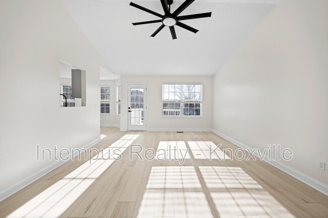 Building Photo - 7411 Cascade Meadows Way