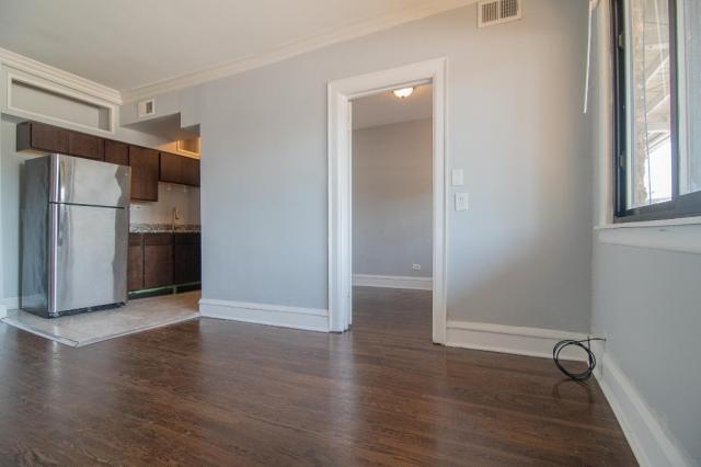 Foto del edificio - 2 bedroom in CHICAGO IL 60626