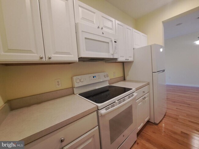 Foto del edificio - 4100 Sandpiper Dr