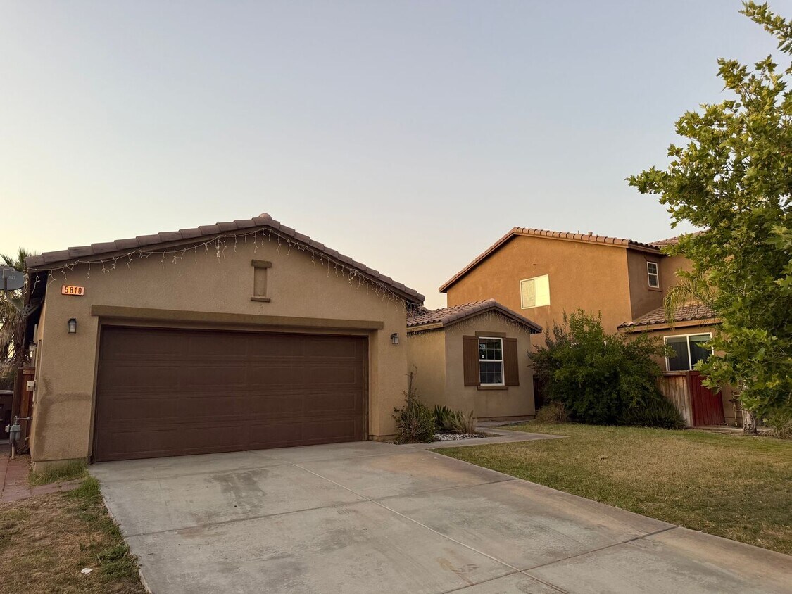 Primary Photo - Stunning 3-Bedroom Home in Southwest Baker...