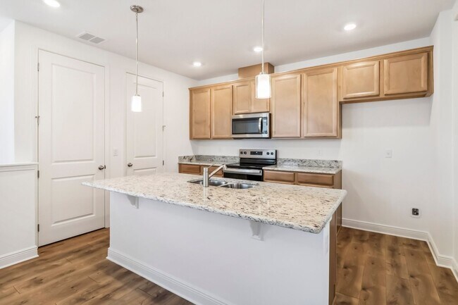Foto del edificio - Beautiful Brand New 1/1 Garage Apartment i...
