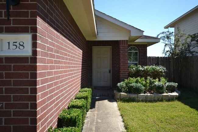 Foto del edificio - 158 Big Thicket Dr