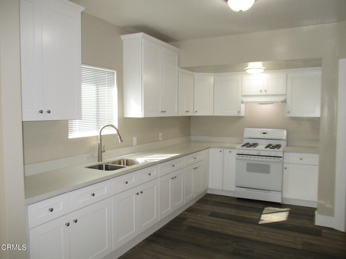 Primary Photo - 3003 Sierra St