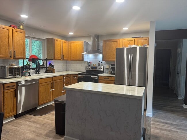 Building Photo - Updated Clearwood Home with AC & RV Parking!
