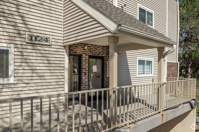 Building Photo - Madison Estates