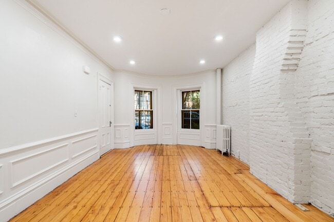Building Photo - 24 Braddock Park