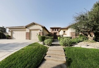Building Photo - 1700 Briercliff Ct