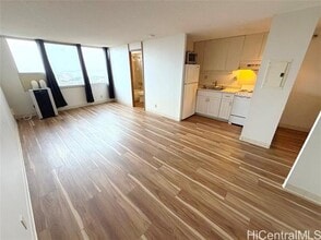 Building Photo - 1060 Kamehameha Hwy