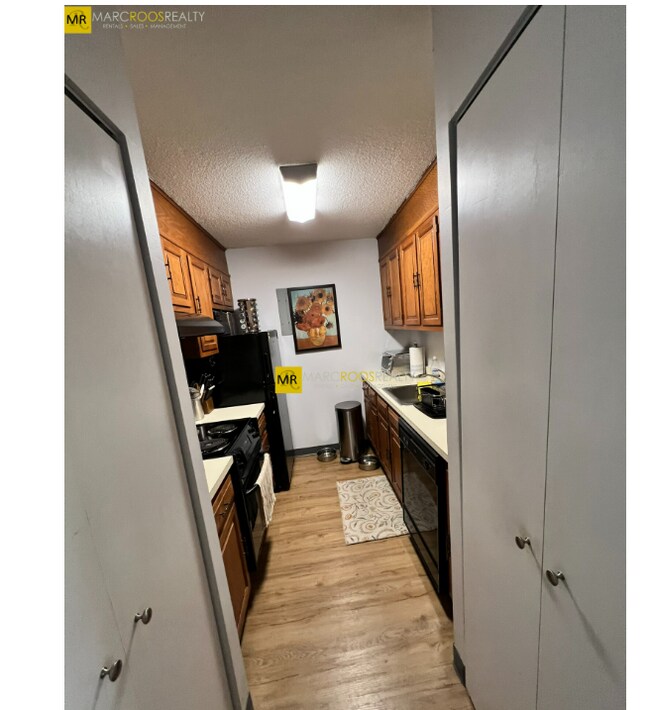 Foto del edificio - 566 Commonwealth Ave