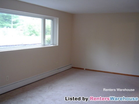 Building Photo - 2141 Sherwood Ave