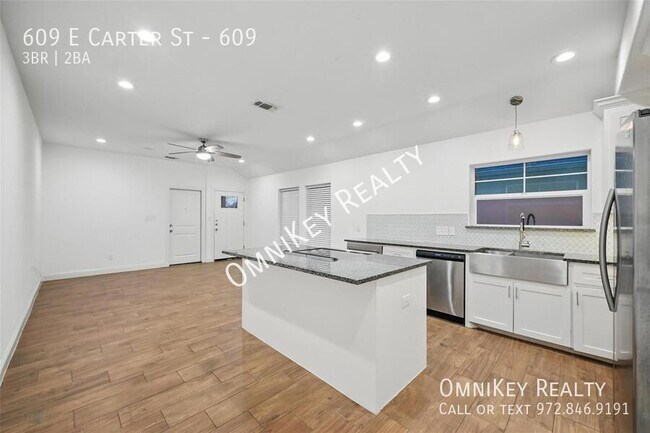 Foto del edificio - 609 E Carter St