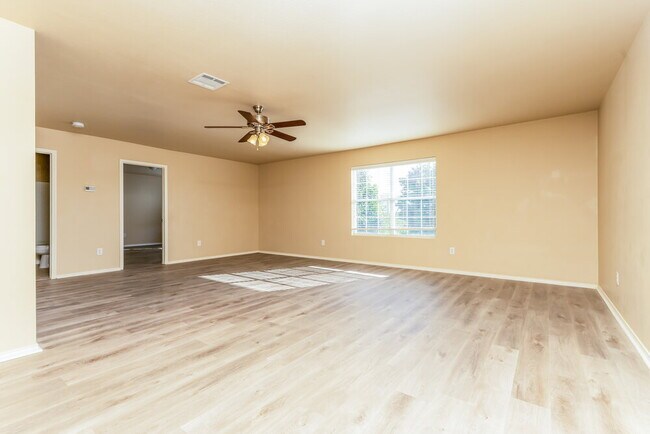 Building Photo - 8500 Shallow Creek Dr
