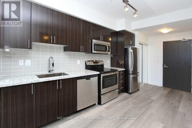 Photo du bâtiment - 7161 Yonge St