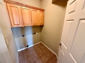 Building Photo - 4214 N Meadow View Dr