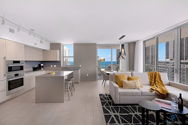 Building Photo - 4010 S Ocean Dr