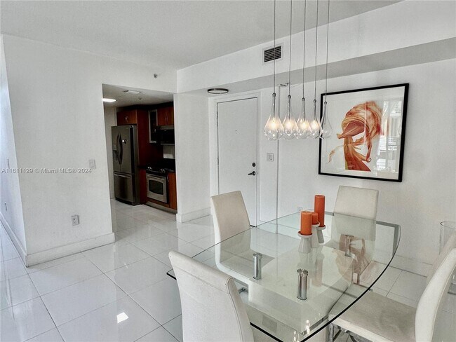 Foto del edificio - 2775 NE 187th St