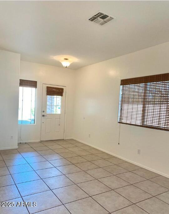 Building Photo - 3323 E Roadrunner Dr