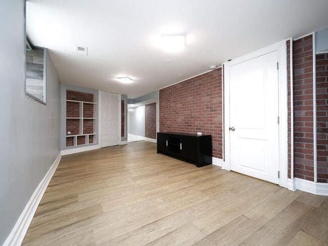 Building Photo - 6318 S Talman Ave