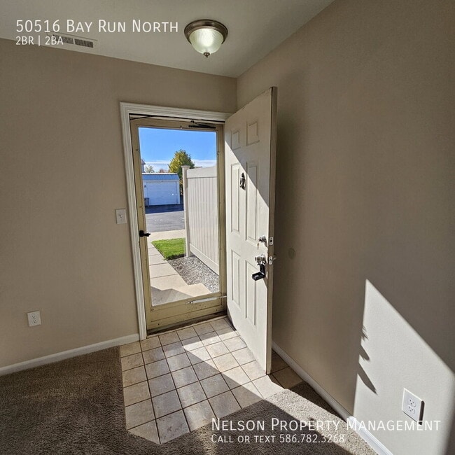 Foto del edificio - 50516 Bay Run N