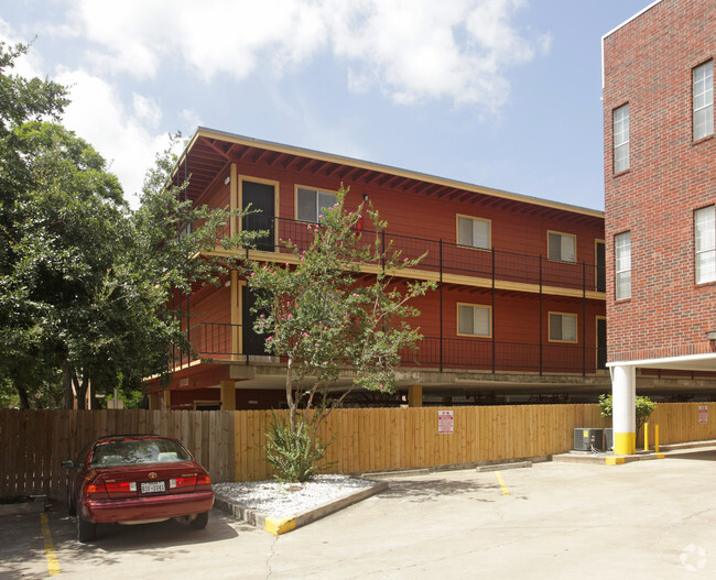 Building Photo - The Carrells Apartments