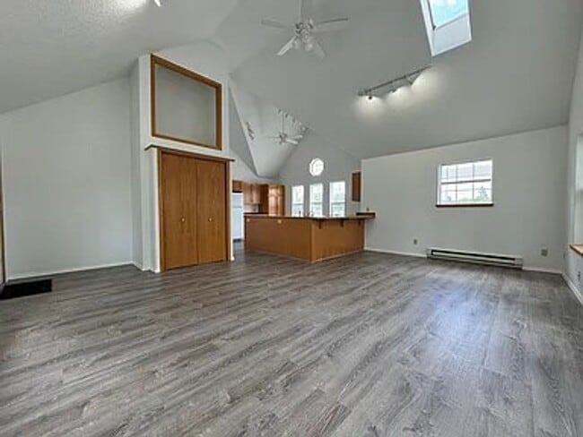 Foto del edificio - 1701 Pacific Ave N