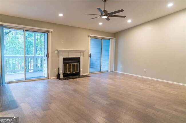 Foto del edificio - 72 Fair Haven Way