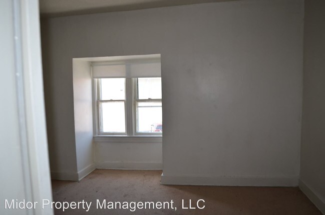 Building Photo - 920 Clayton Ave
